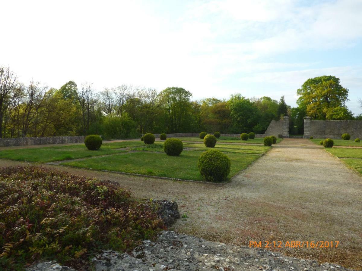 Chateau De Montrame Soisy-Bouy ภายนอก รูปภาพ