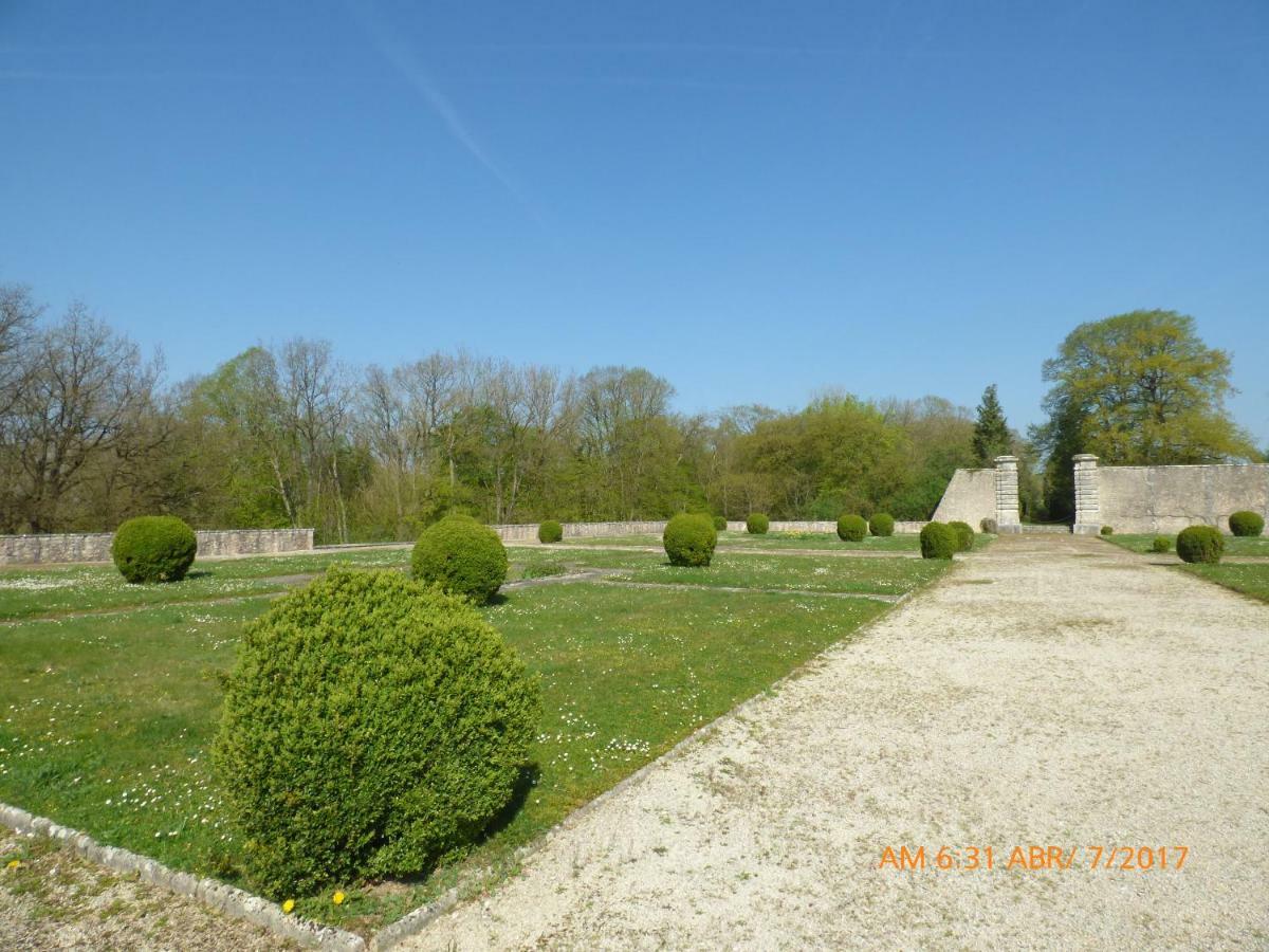 Chateau De Montrame Soisy-Bouy ภายนอก รูปภาพ